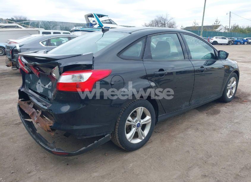 Photo 4 of 2012 Ford Focus SE (VIN 1FAHP3F25CL446064)