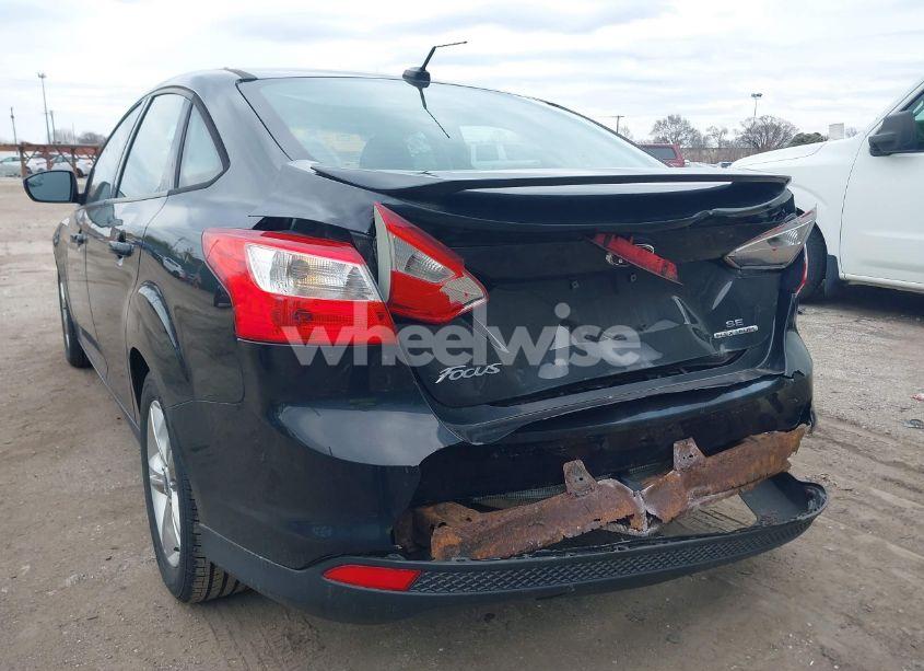 Photo 6 of 2012 Ford Focus SE (VIN 1FAHP3F25CL446064)