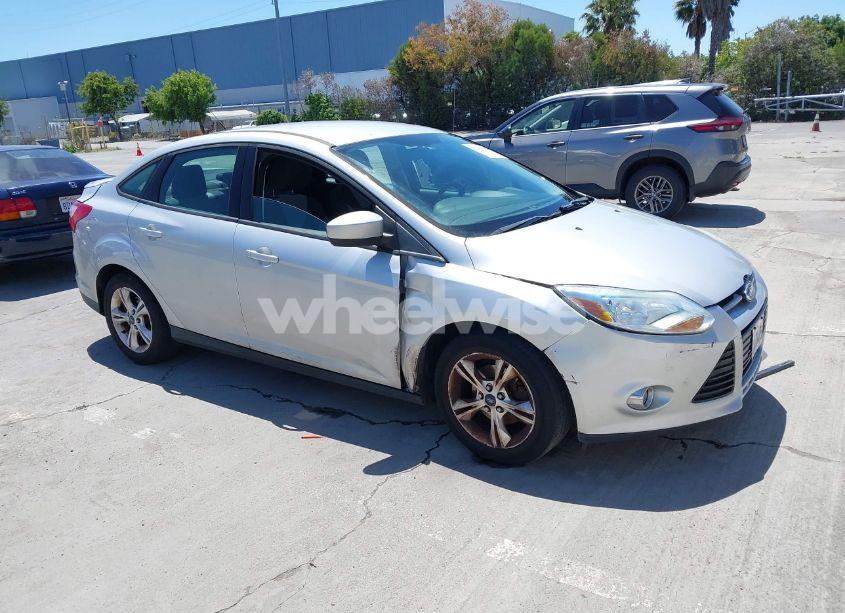 2012 Ford Focus SE (VIN 1FAHP3F25CL476830) main photo