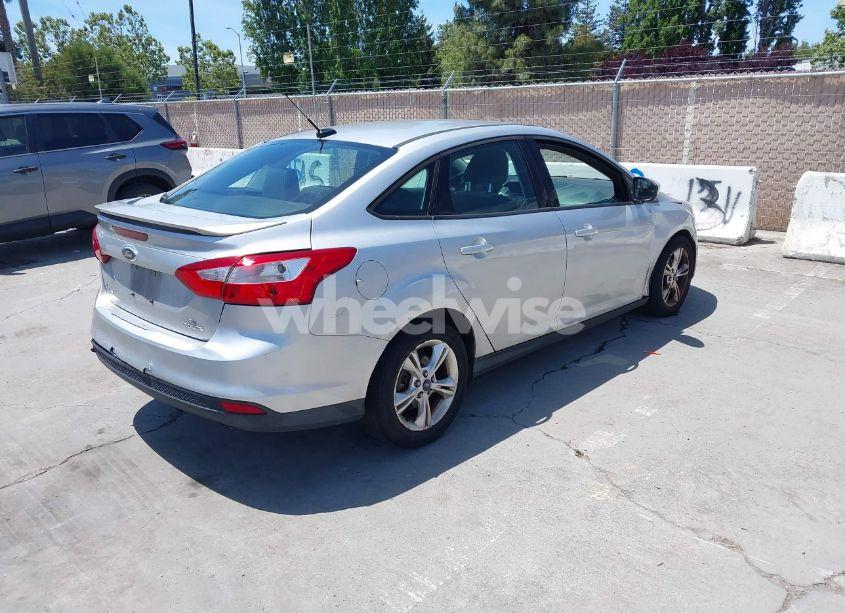 Photo 4 of 2012 Ford Focus SE (VIN 1FAHP3F25CL476830)
