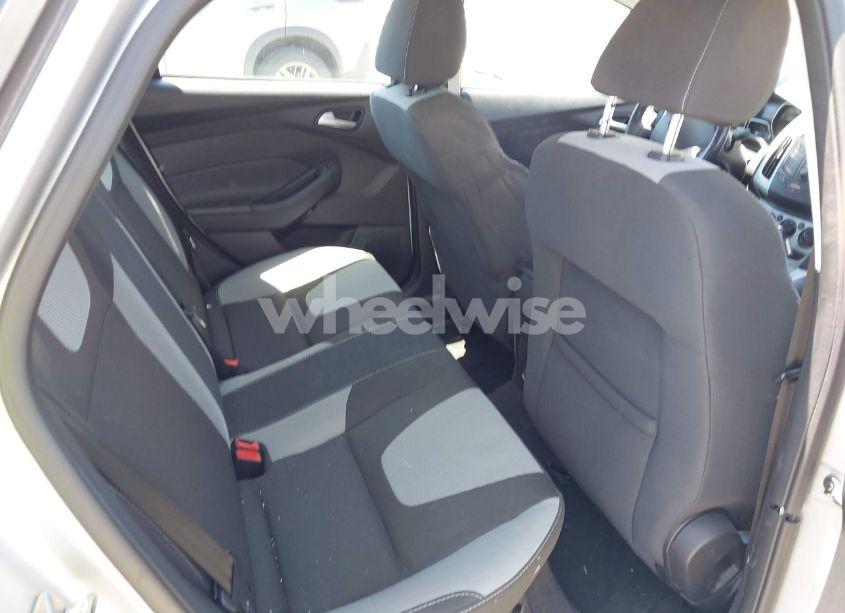 Photo 8 of 2012 Ford Focus SE (VIN 1FAHP3F25CL476830)