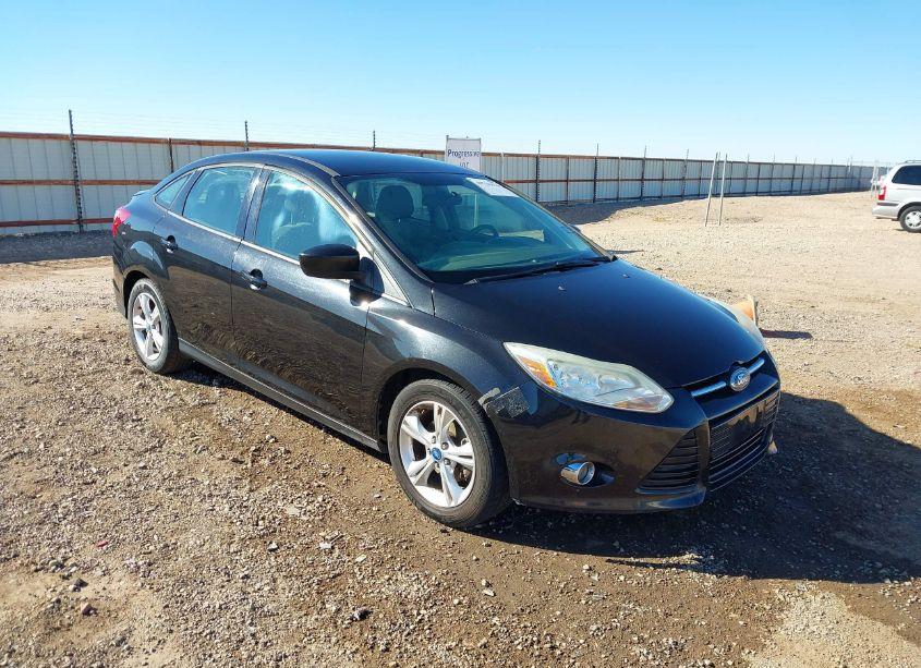 2012 Ford Focus SE (VIN 1FAHP3F25CL477122) main photo