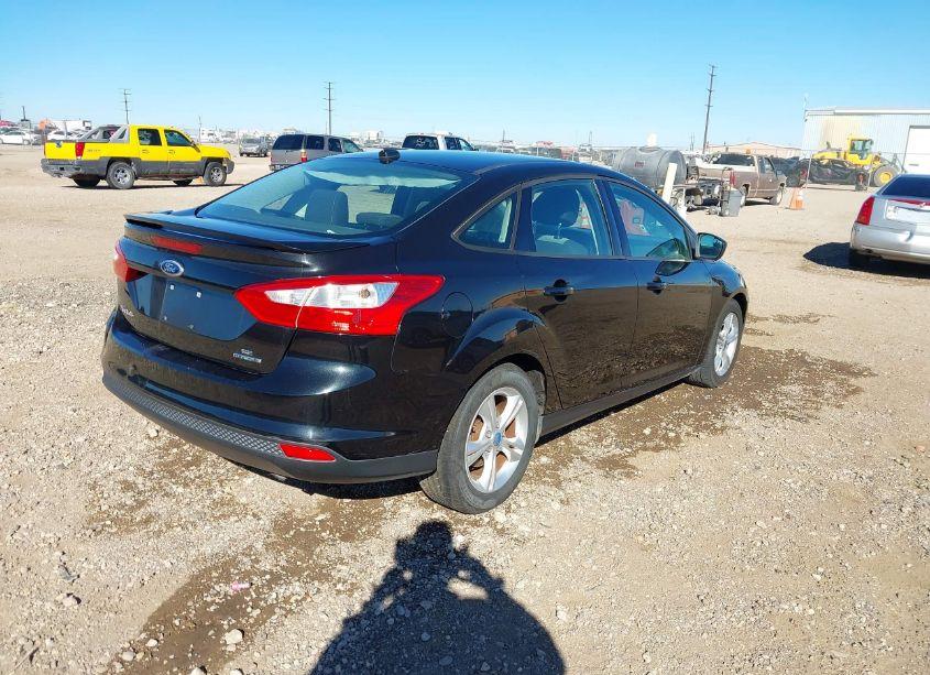 Photo 4 of 2012 Ford Focus SE (VIN 1FAHP3F25CL477122)