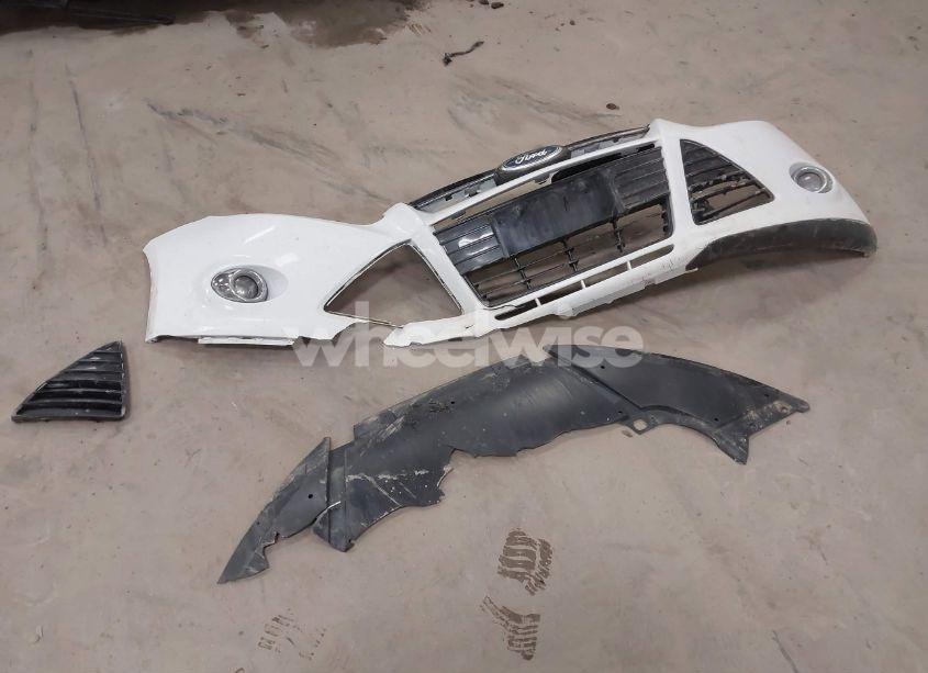 Photo 12 of 2012 Ford Focus SE (VIN 1FAHP3F26CL209423)