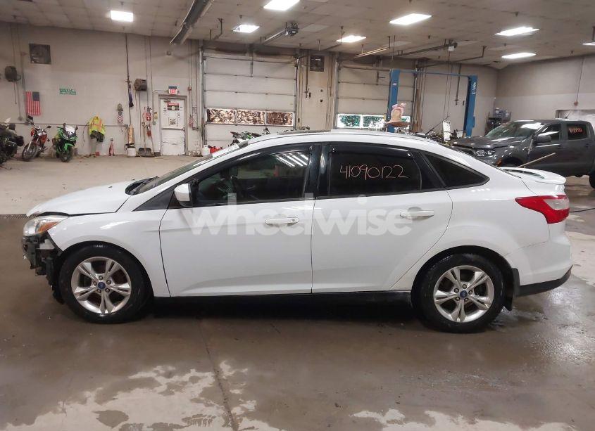 Photo 15 of 2012 Ford Focus SE (VIN 1FAHP3F26CL209423)