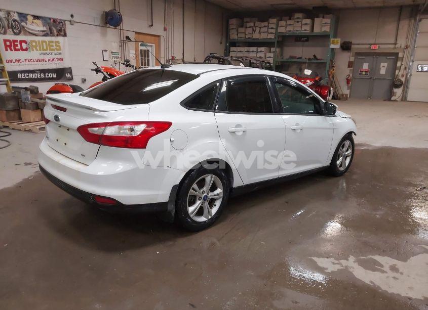 Photo 4 of 2012 Ford Focus SE (VIN 1FAHP3F26CL209423)