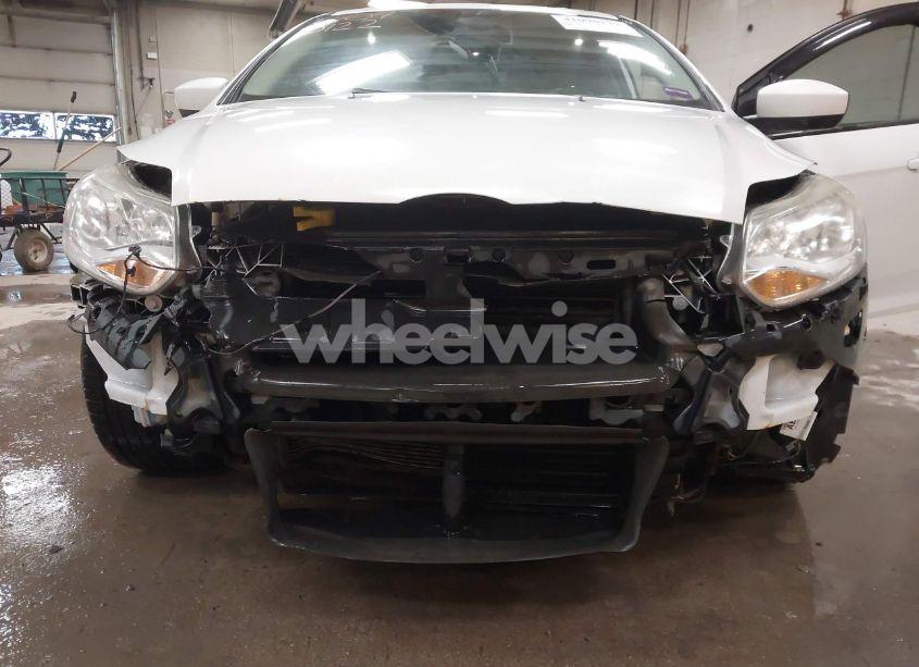 Photo 6 of 2012 Ford Focus SE (VIN 1FAHP3F26CL209423)