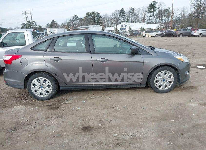 Photo 13 of 2012 Ford Focus SE (VIN 1FAHP3F26CL217148)