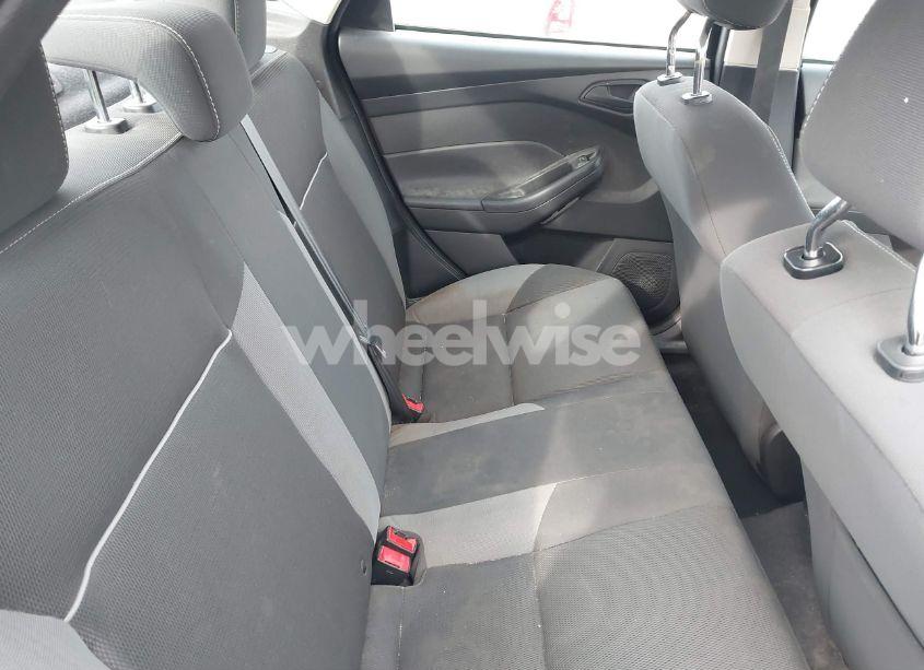 Photo 8 of 2012 Ford Focus SE (VIN 1FAHP3F26CL217148)