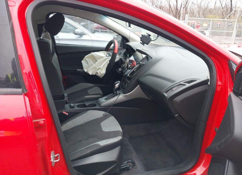 Photo 5 of 2012 Ford Focus SE (VIN 1FAHP3F26CL225475)