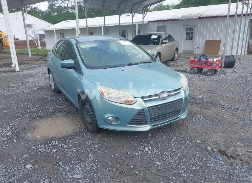 2012 Ford Focus SE (VIN 1FAHP3F26CL231275) main photo