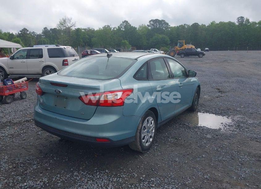 Photo 4 of 2012 Ford Focus SE (VIN 1FAHP3F26CL231275)