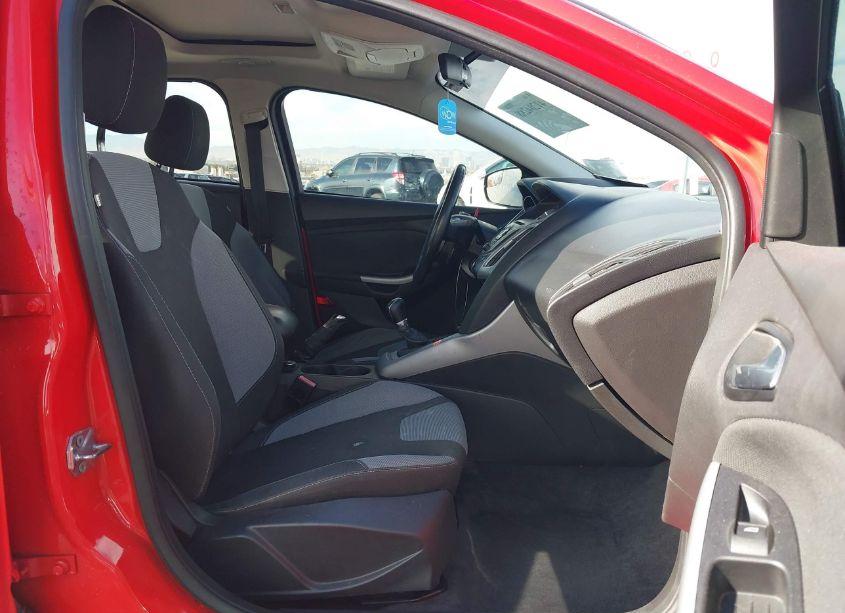 Photo 5 of 2012 Ford Focus SE (VIN 1FAHP3F26CL248352)