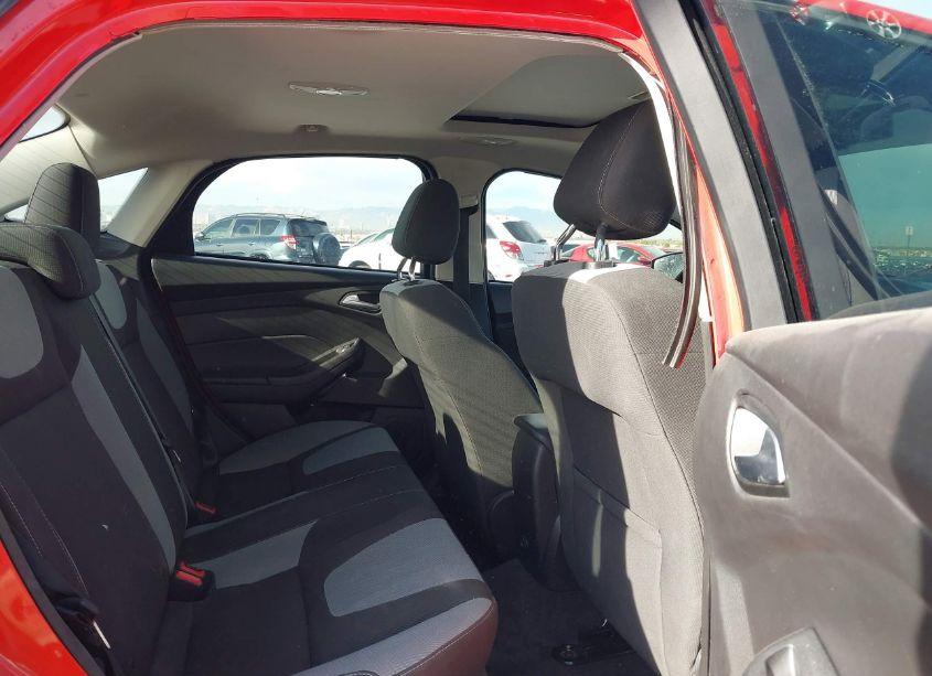 Photo 8 of 2012 Ford Focus SE (VIN 1FAHP3F26CL248352)