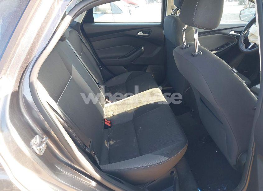 Photo 8 of 2012 Ford Focus SE (VIN 1FAHP3F26CL293713)