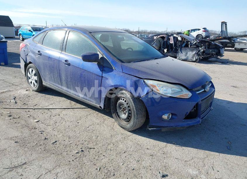 2012 Ford Focus SE (VIN 1FAHP3F26CL323437) main photo