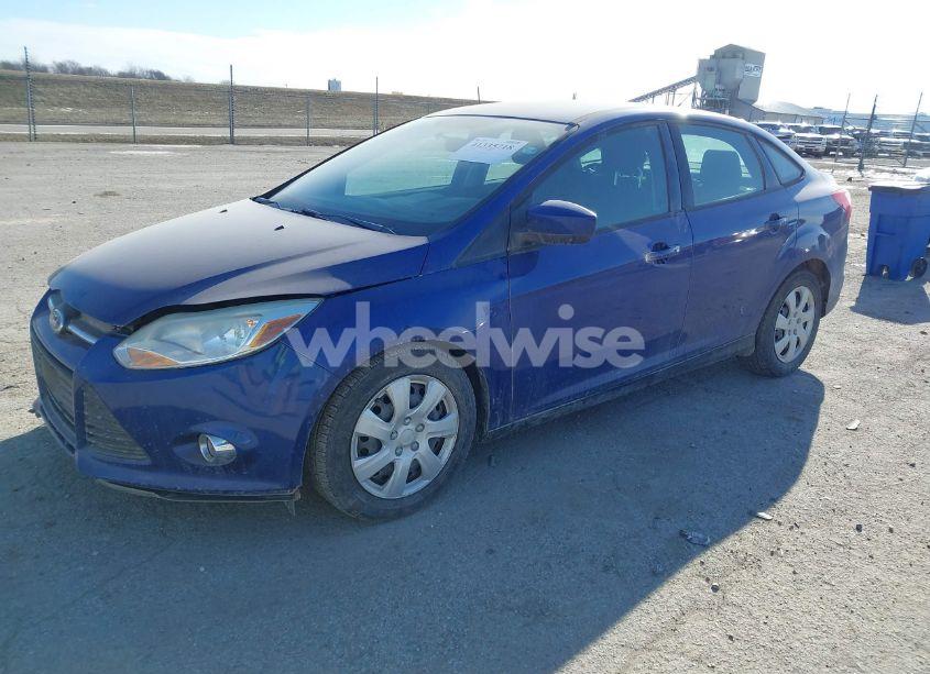 Photo 2 of 2012 Ford Focus SE (VIN 1FAHP3F26CL323437)