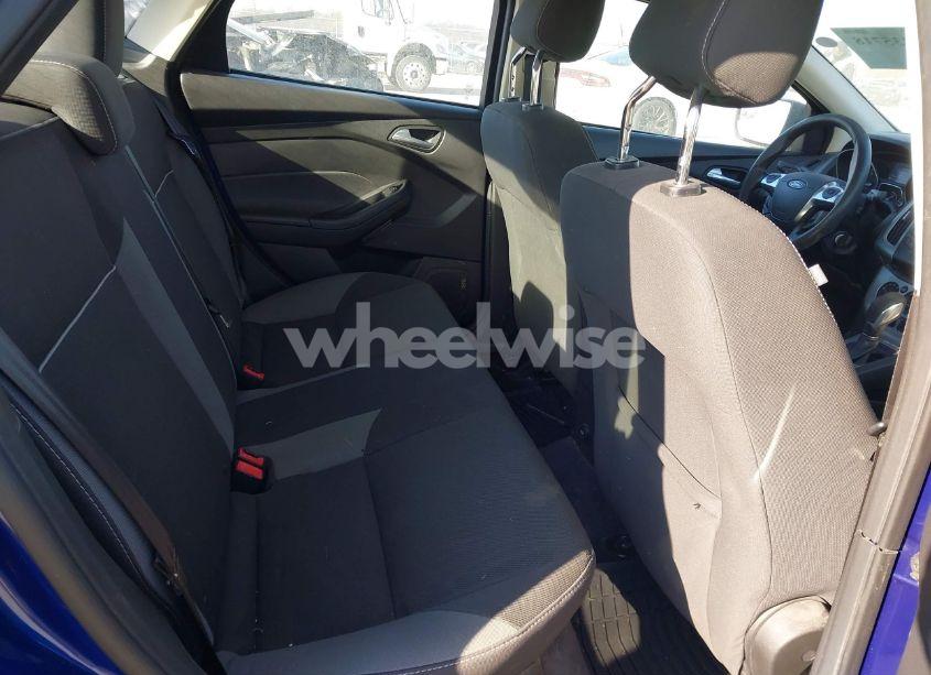 Photo 8 of 2012 Ford Focus SE (VIN 1FAHP3F26CL323437)