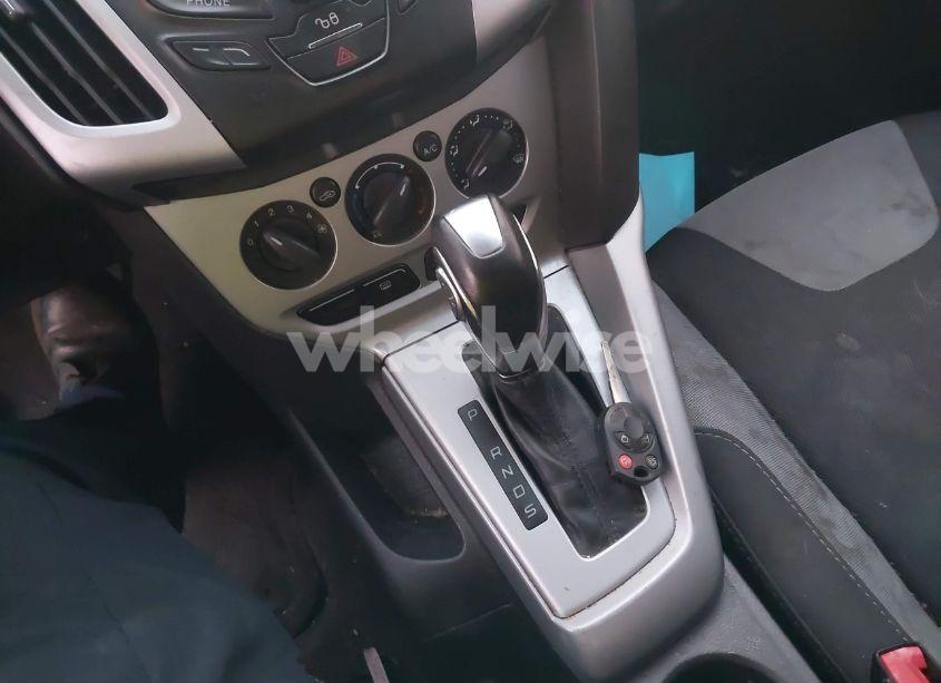 Photo 11 of 2012 Ford Focus SE (VIN 1FAHP3F26CL356227)