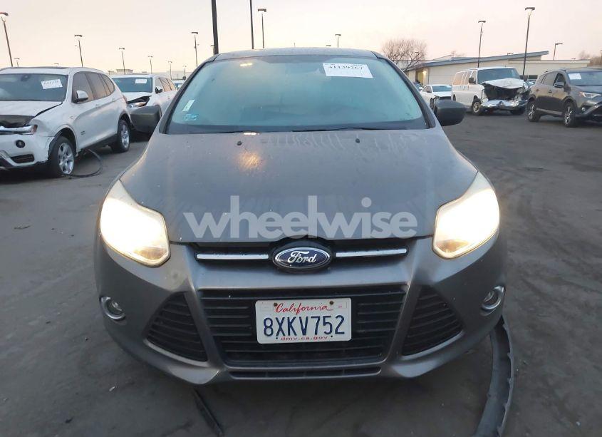 Photo 12 of 2012 Ford Focus SE (VIN 1FAHP3F26CL356227)