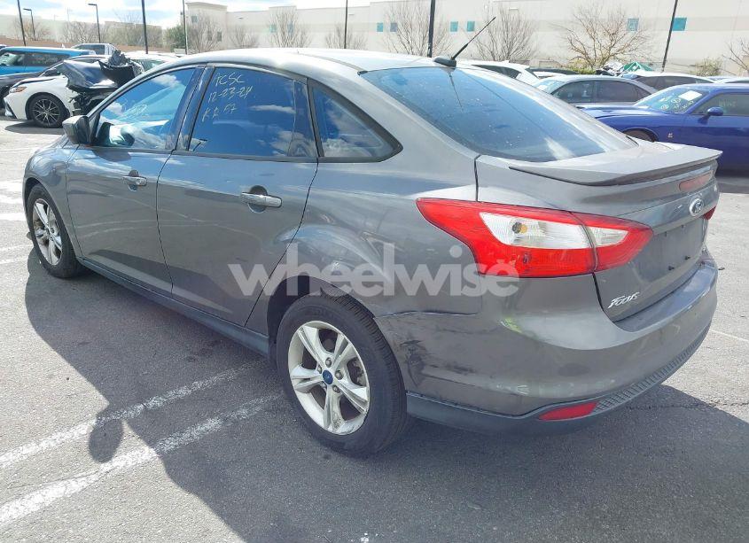Photo 3 of 2012 Ford Focus SE (VIN 1FAHP3F26CL356227)