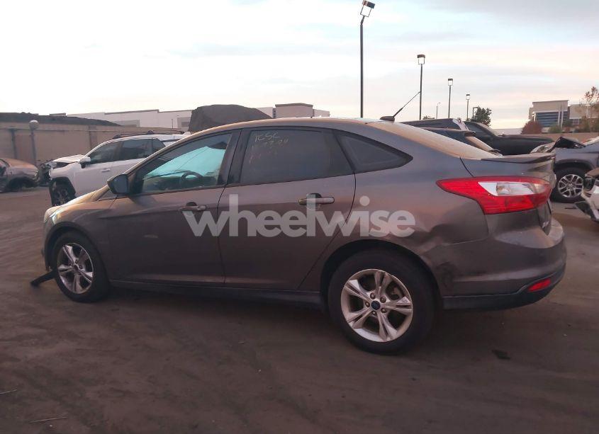 Photo 6 of 2012 Ford Focus SE (VIN 1FAHP3F26CL356227)