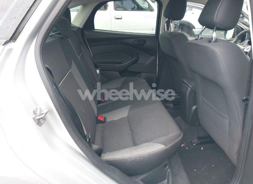 Photo 8 of 2012 Ford Focus SE (VIN 1FAHP3F26CL381211)