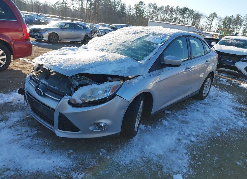 Photo 2 of 2012 Ford Focus SE (VIN 1FAHP3F26CL390524)