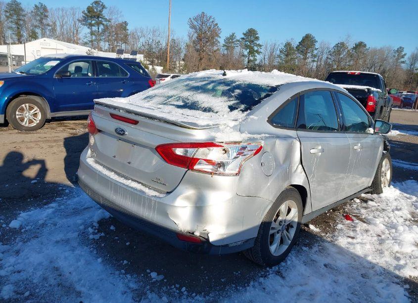 Photo 4 of 2012 Ford Focus SE (VIN 1FAHP3F26CL390524)