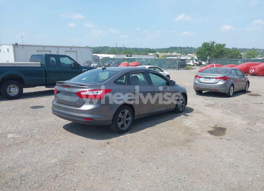 Photo 4 of 2012 Ford Focus SE (VIN 1FAHP3F26CL407046)