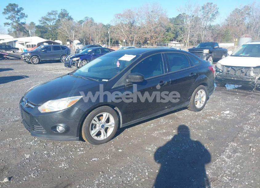 Photo 2 of 2012 Ford Focus SE (VIN 1FAHP3F26CL408018)