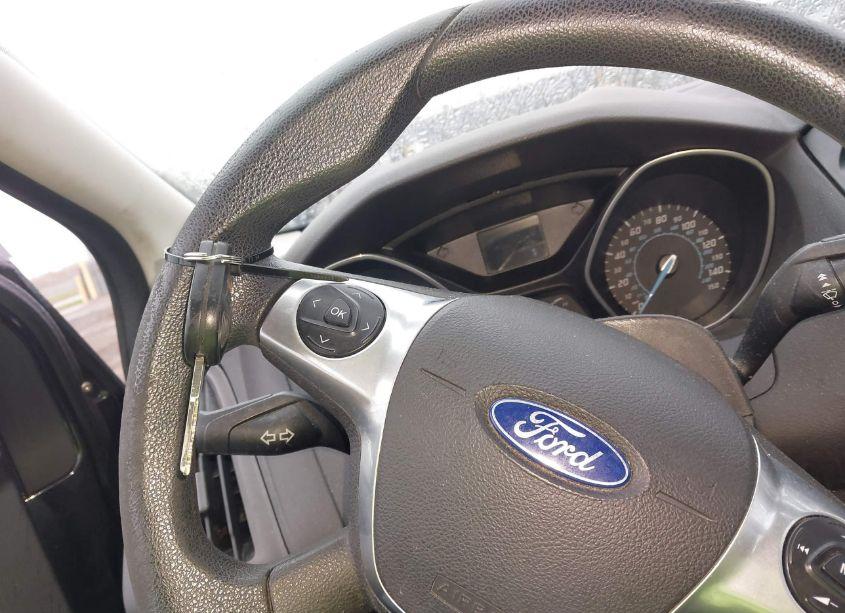 Photo 11 of 2012 Ford Focus SE (VIN 1FAHP3F26CL418418)