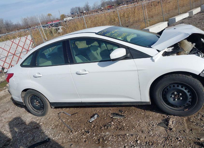 Photo 14 of 2012 Ford Focus SE (VIN 1FAHP3F26CL428155)