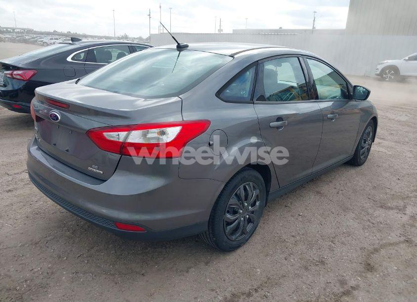 Photo 4 of 2012 Ford Focus SE (VIN 1FAHP3F26CL428687)