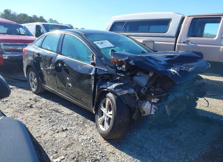 Photo 12 of 2012 Ford Focus SE (VIN 1FAHP3F26CL433081)