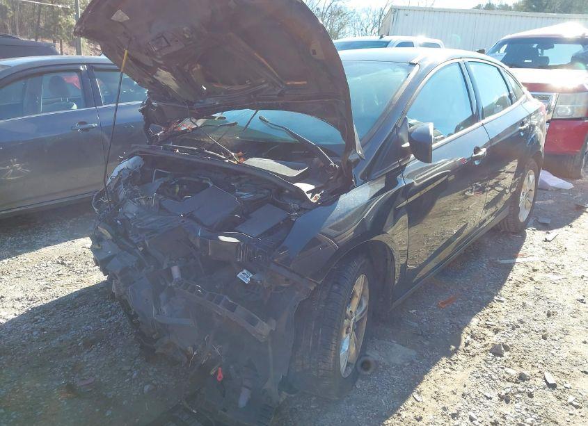 Photo 2 of 2012 Ford Focus SE (VIN 1FAHP3F26CL433081)