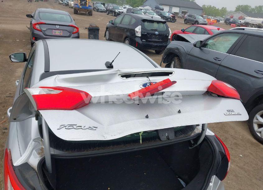 Photo 17 of 2012 Ford Focus SE (VIN 1FAHP3F26CL434649)