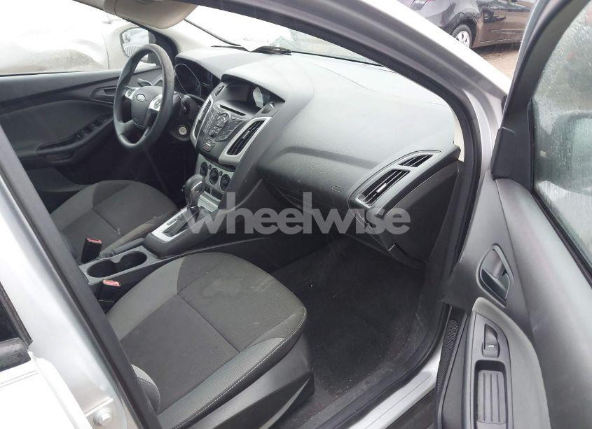 Photo 5 of 2012 Ford Focus SE (VIN 1FAHP3F26CL434649)