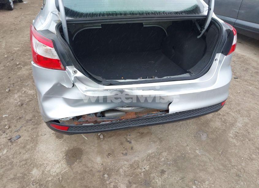 Photo 6 of 2012 Ford Focus SE (VIN 1FAHP3F26CL434649)