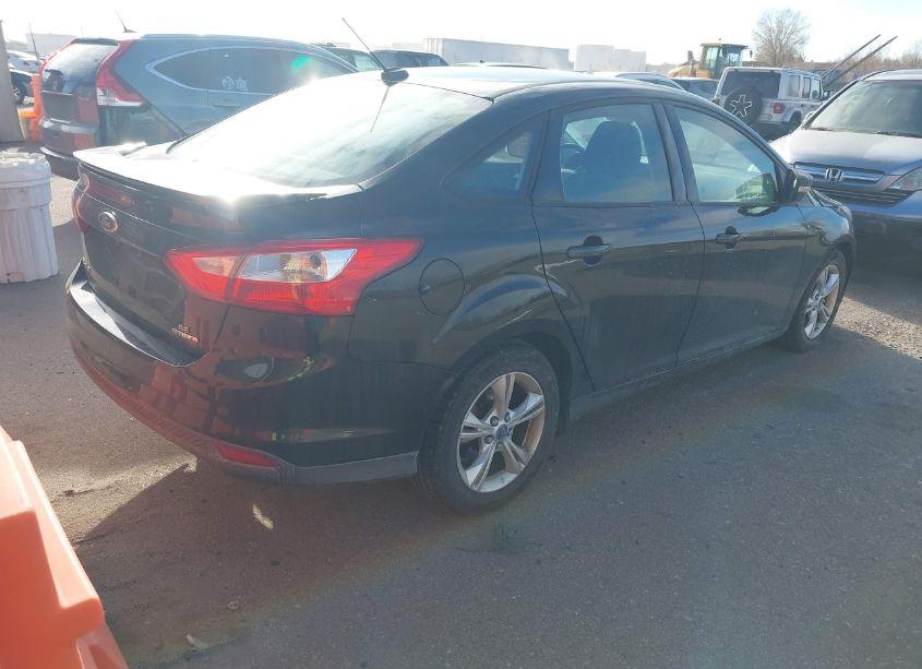 Photo 4 of 2012 Ford Focus SE (VIN 1FAHP3F26CL451158)