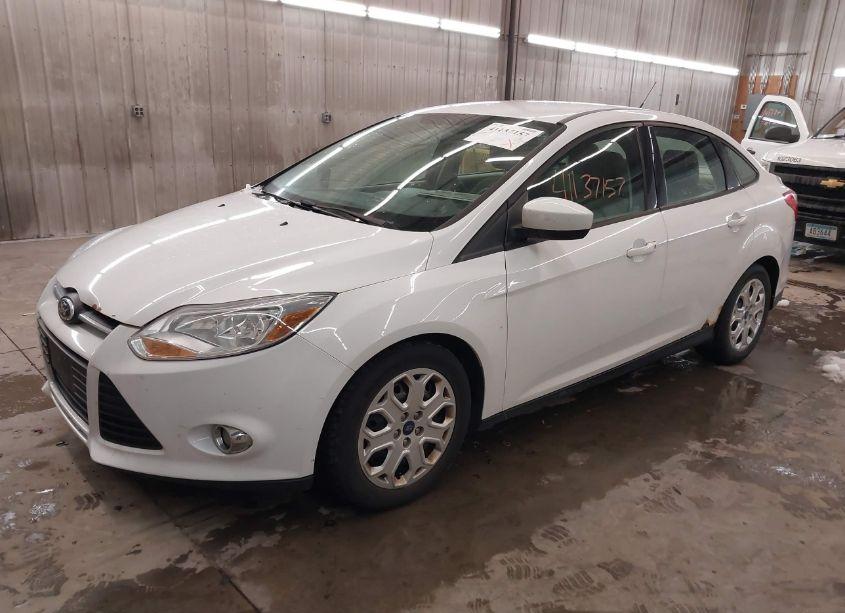 Photo 2 of 2012 Ford Focus SE (VIN 1FAHP3F26CL451709)