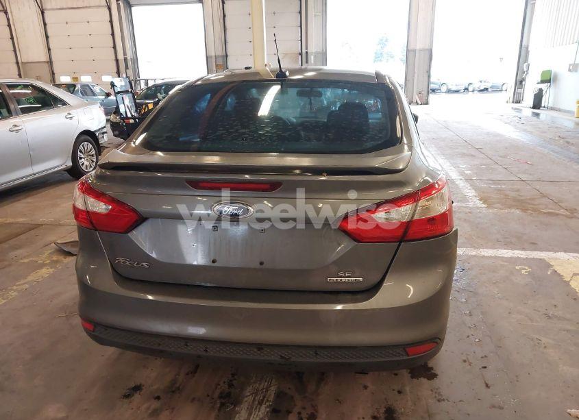 Photo 16 of 2012 Ford Focus SE (VIN 1FAHP3F26CL466274)
