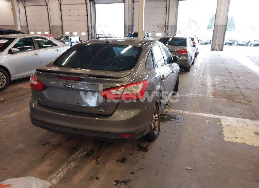 Photo 4 of 2012 Ford Focus SE (VIN 1FAHP3F26CL466274)