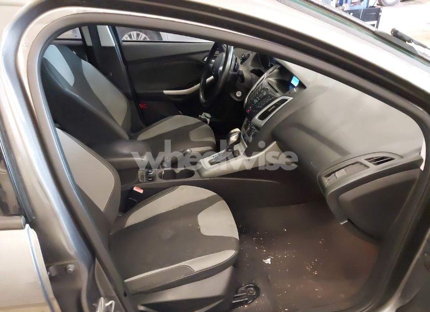 Photo 5 of 2012 Ford Focus SE (VIN 1FAHP3F26CL466274)