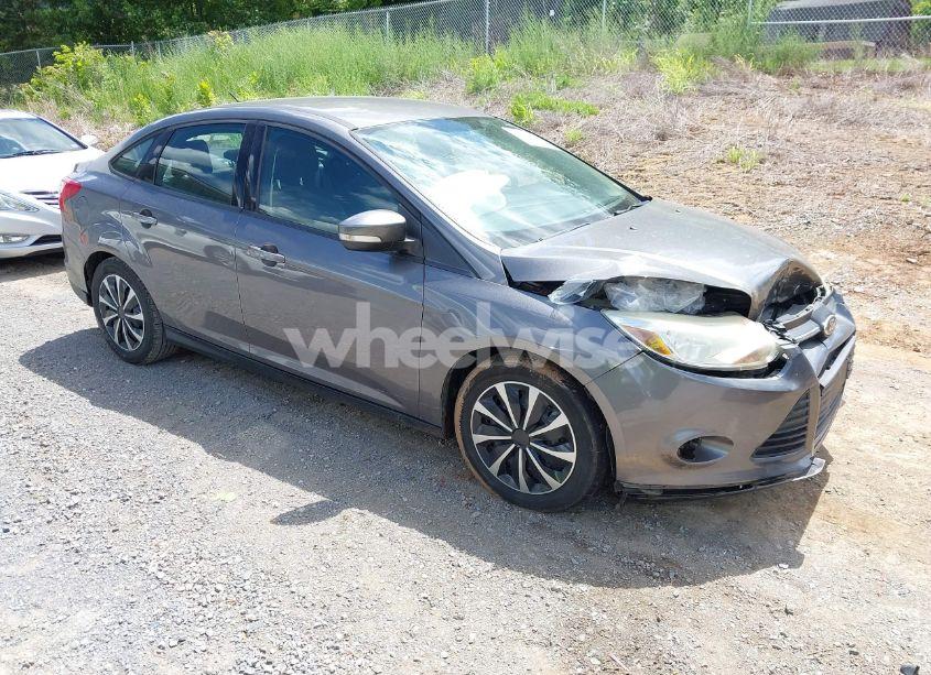 2012 Ford Focus SE (VIN 1FAHP3F26CL478487) main photo