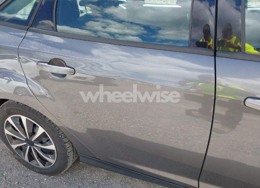 Photo 14 of 2012 Ford Focus SE (VIN 1FAHP3F26CL478487)