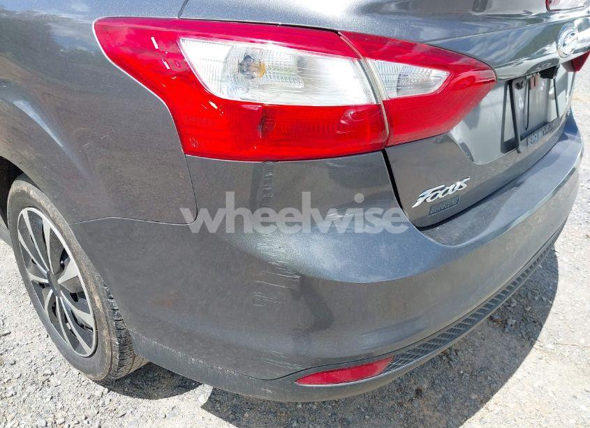 Photo 15 of 2012 Ford Focus SE (VIN 1FAHP3F26CL478487)