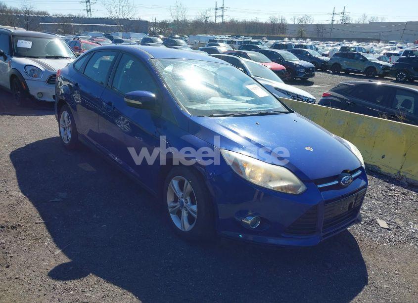 2012 Ford Focus SE (VIN 1FAHP3F27CL248182) main photo