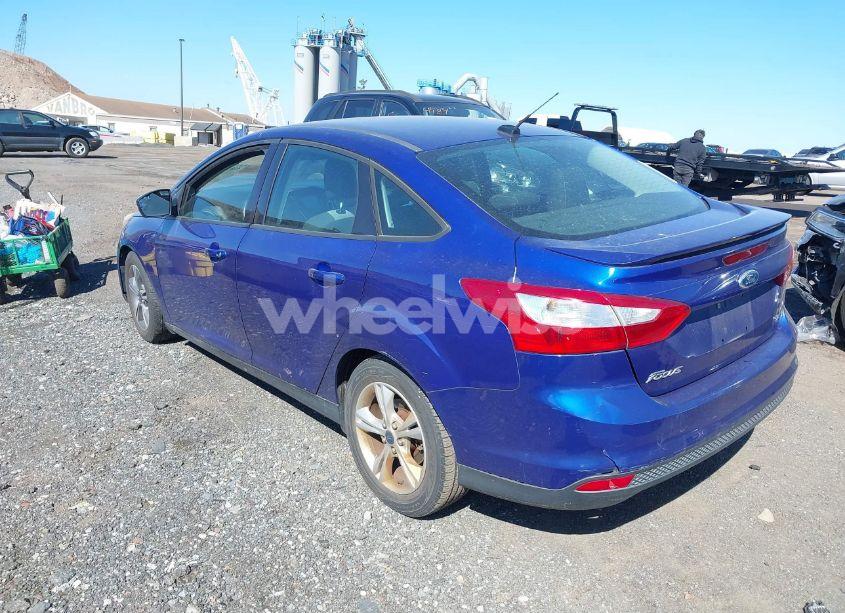 Photo 3 of 2012 Ford Focus SE (VIN 1FAHP3F27CL248182)