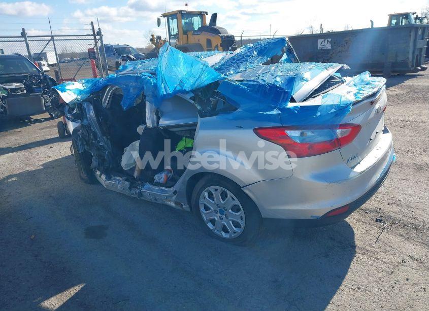 Photo 3 of 2012 Ford Focus SE (VIN 1FAHP3F27CL261725)